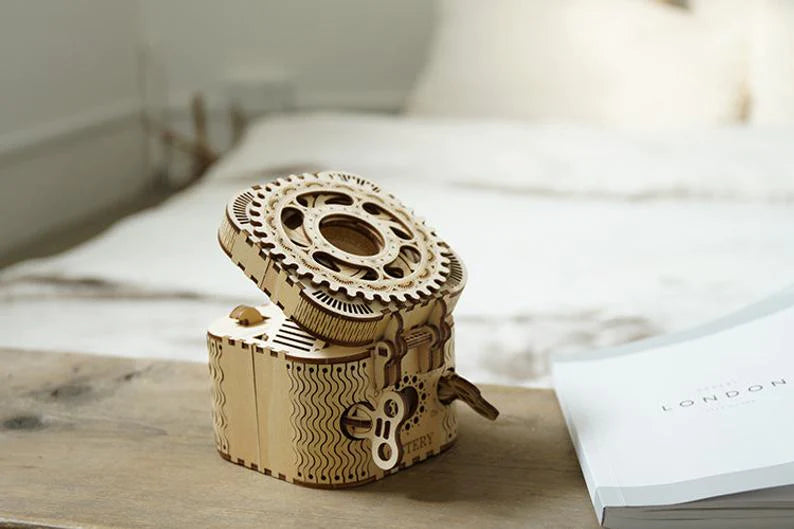 Schatzkiste aus Holz